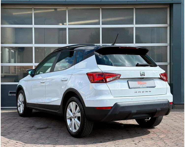 SEAT Arona 1.0 TSI Style Business Intense Carplay Dealeronderhouden Cruise Clima Navi Camera - سيارة دفع رباعي: صور 4 SEAT Arona 1.0 TSI Style Business Intense Carplay Dealeronderhouden Cruise Clima Navi Camera - سيارة دفع رباعي: صور 4