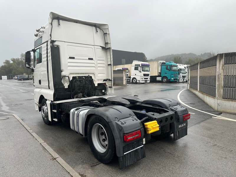 MAN TGX 18.500 - شاحنة جرار: صور 4 MAN TGX 18.500 - شاحنة جرار: صور 4