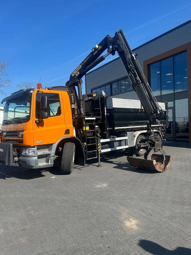 DAF CF 75 CF75 with Palfinger PK18002 Crane 3side Tipper - قلابات, شاحنة كرين: صور 2 DAF CF 75 CF75 with Palfinger PK18002 Crane 3side Tipper - قلابات, شاحنة كرين: صور 2