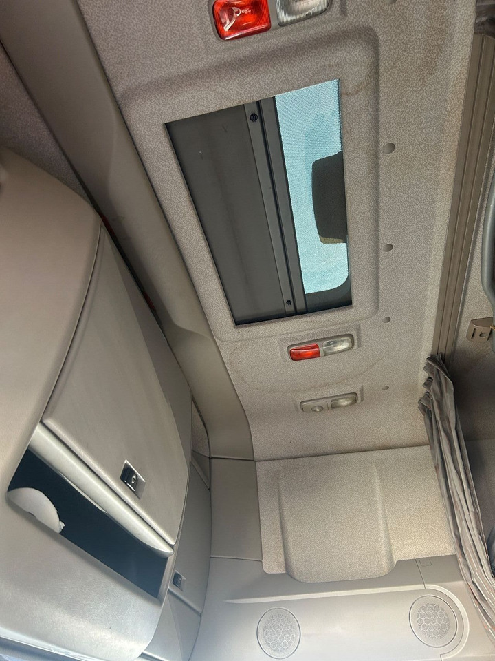 DAF XF 460 XF460 Super Space Cab - شاحنة جرار: صور 5 DAF XF 460 XF460 Super Space Cab - شاحنة جرار: صور 5