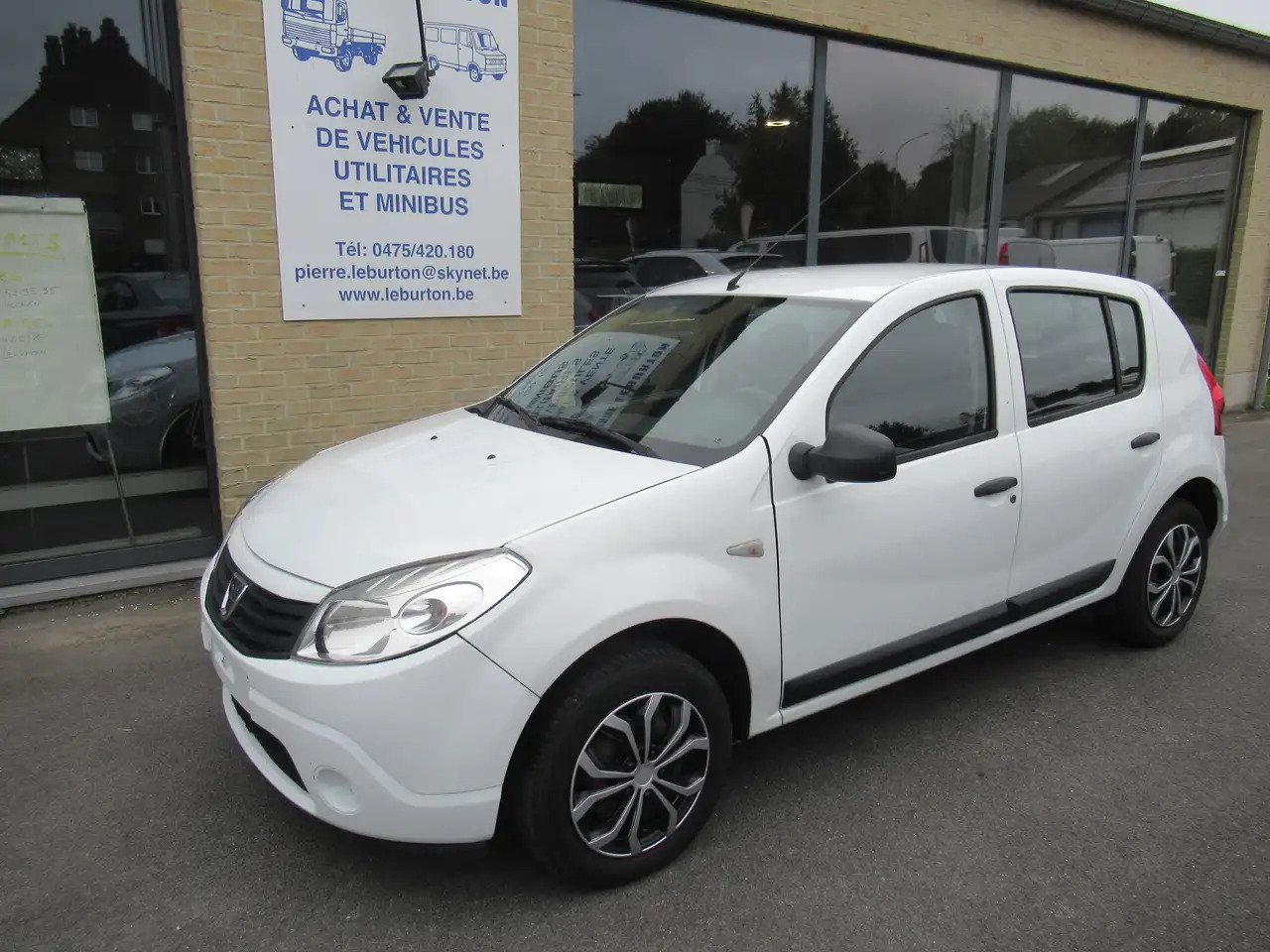 Dacia Sandero Sandero 1.2i Ambiance - سيارة: صور 1 Dacia Sandero Sandero 1.2i Ambiance - سيارة: صور 1