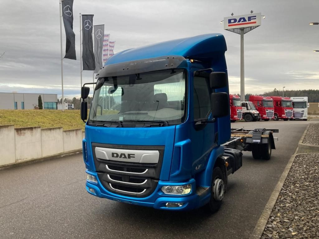 DAF LF 210 FA Standheizung / 5.00m Rd / 7.490kg DAF LF 210 FA Standheizung / 5.00m Rd / 7.490kg - شاحنة ستارة: صور 4 DAF LF 210 FA Standheizung / 5.00m Rd / 7.490kg DAF LF 210 FA Standheizung / 5.00m Rd / 7.490kg - شاحنة ستارة: صور 4
