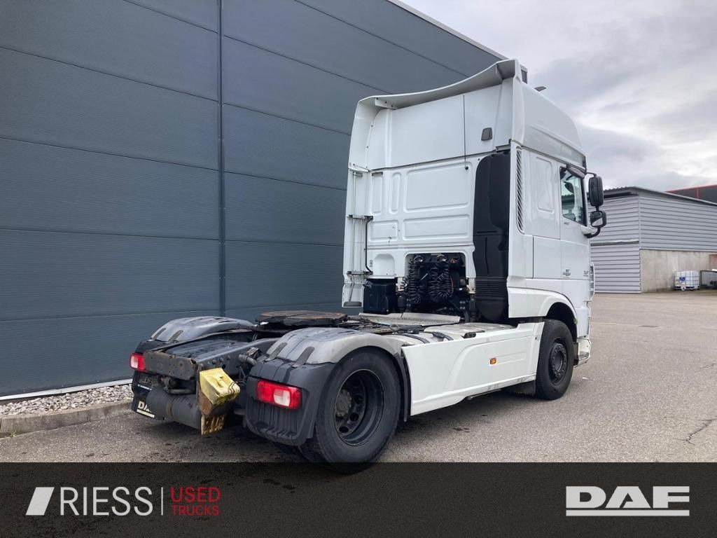 DAF XF 460 FT Super Space Cab Retarder - شاحنة جرار: صور 2 DAF XF 460 FT Super Space Cab Retarder - شاحنة جرار: صور 2