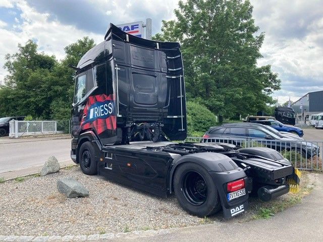 DAF XG 530 FT Vollluft Leder Kamera SpurH - شاحنة جرار: صور 5 DAF XG 530 FT Vollluft Leder Kamera SpurH - شاحنة جرار: صور 5
