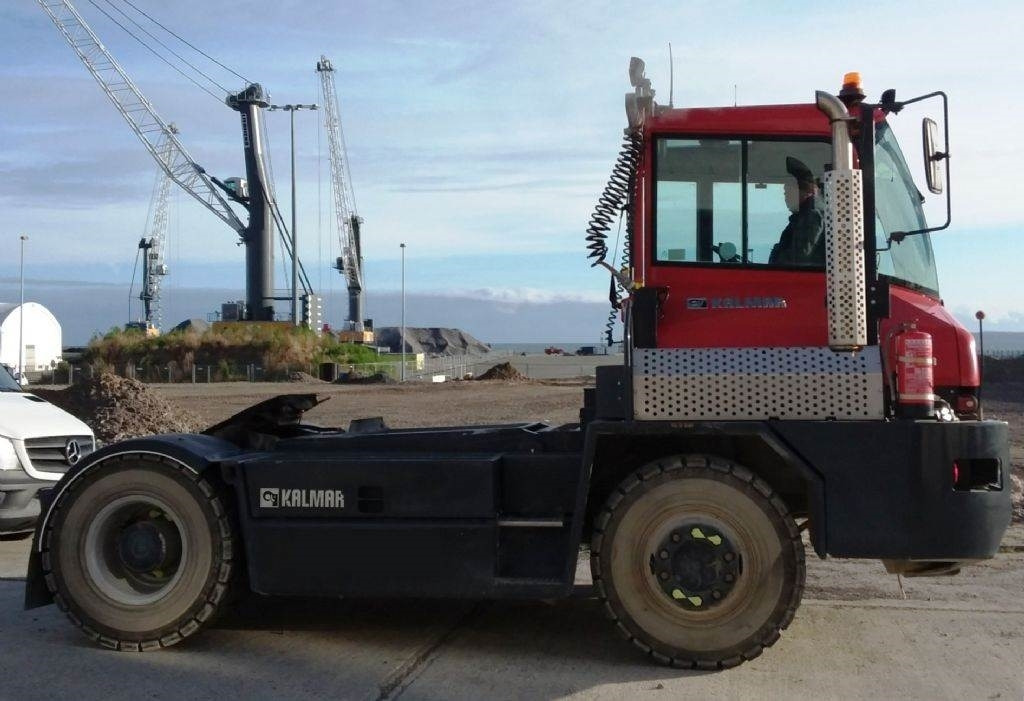 Kalmar TR618 - جرارات صالات المطارات: صور 2 Kalmar TR618 - جرارات صالات المطارات: صور 2