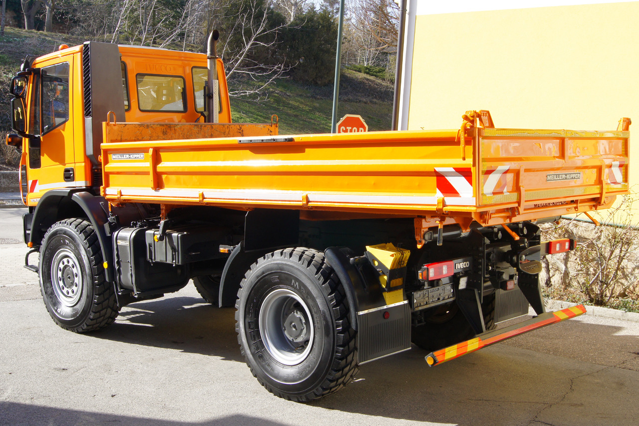 IVECO EUROCARGO 140E28 4x4/TÜV/singlebereift/Winterdienst/ Euro 5 - سيارة بلدية: صور 3 IVECO EUROCARGO 140E28 4x4/TÜV/singlebereift/Winterdienst/ Euro 5 - سيارة بلدية: صور 3