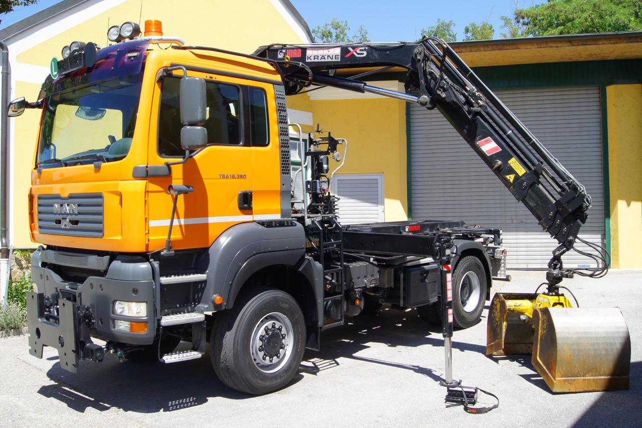 MAN TGA 18.360 BL 4x4/Euro 4/TÜV/HIAB 111 korbfähig/MULTILIFT/Winterdienst - شاحنة ذات الخطاف, شاحنة كرين: صور 2 MAN TGA 18.360 BL 4x4/Euro 4/TÜV/HIAB 111 korbfähig/MULTILIFT/Winterdienst - شاحنة ذات الخطاف, شاحنة كرين: صور 2