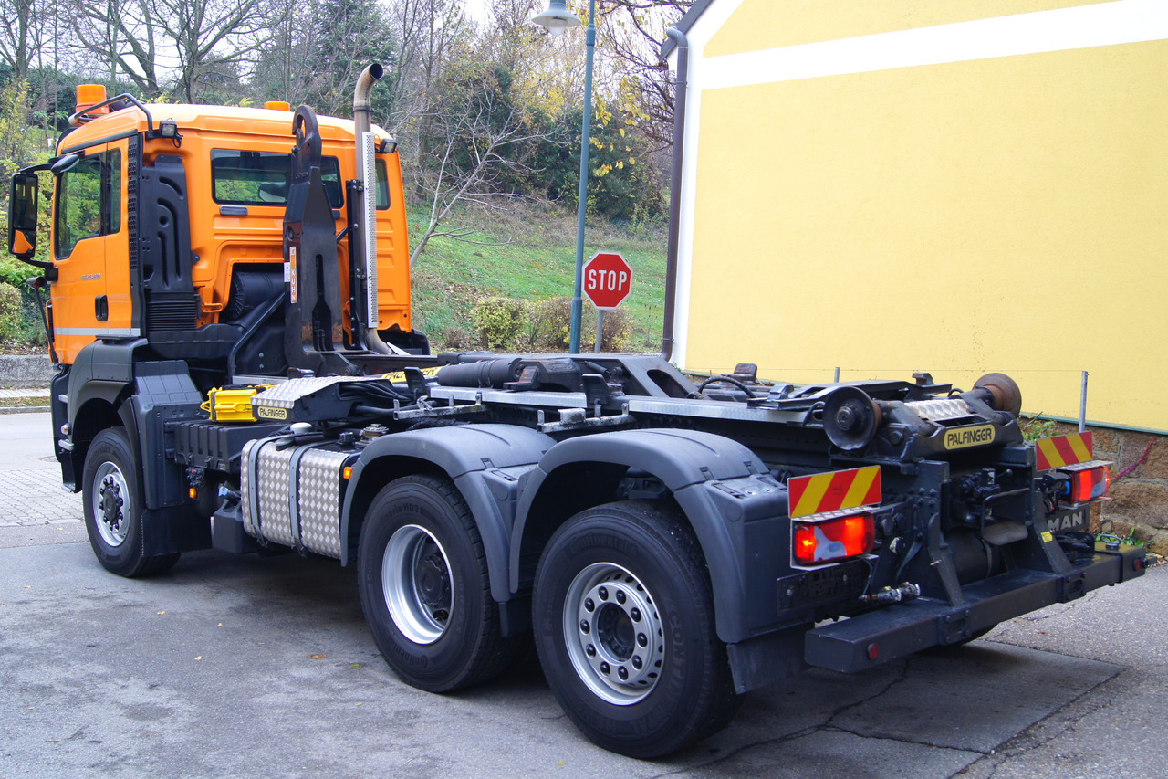 MAN TGS 28.400 BL 6x4-4/TÜV/PALIFT/Winterdienst/Salzstreuer/Streuer/Schneepflug - جرافة ثلج: صور 5 MAN TGS 28.400 BL 6x4-4/TÜV/PALIFT/Winterdienst/Salzstreuer/Streuer/Schneepflug - جرافة ثلج: صور 5