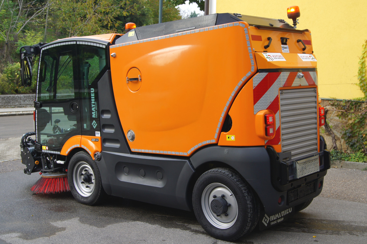 MATHIEU Azura Flex MC210 3-rd brush / EURO 6 / TÜV - سياره كنس شوارع: صور 5 MATHIEU Azura Flex MC210 3-rd brush / EURO 6 / TÜV - سياره كنس شوارع: صور 5