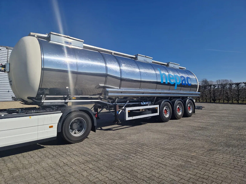 Feldbinder 38000 liter 3 kamer tankoplegger met CIP Leiding en tank verwarming - نصف مقطورة صهريج: صور 1 Feldbinder 38000 liter 3 kamer tankoplegger met CIP Leiding en tank verwarming - نصف مقطورة صهريج: صور 1