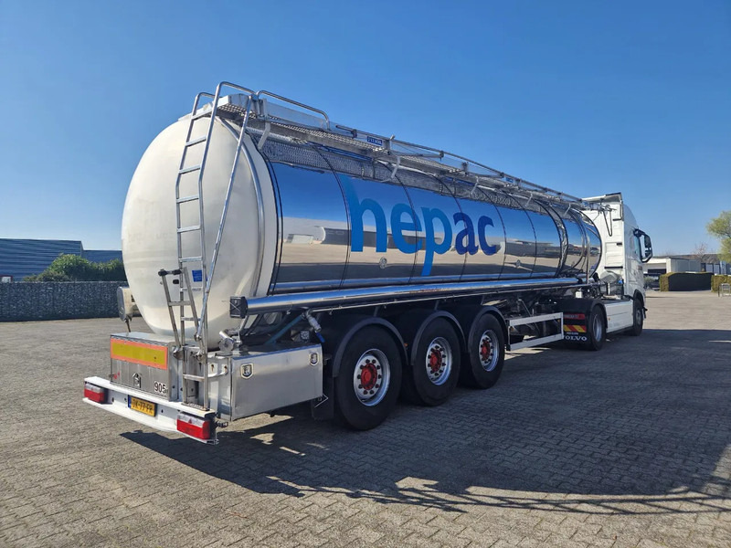Feldbinder 38000 liter 3 kamer tankoplegger met CIP Leiding en tank verwarming - نصف مقطورة صهريج: صور 4 Feldbinder 38000 liter 3 kamer tankoplegger met CIP Leiding en tank verwarming - نصف مقطورة صهريج: صور 4