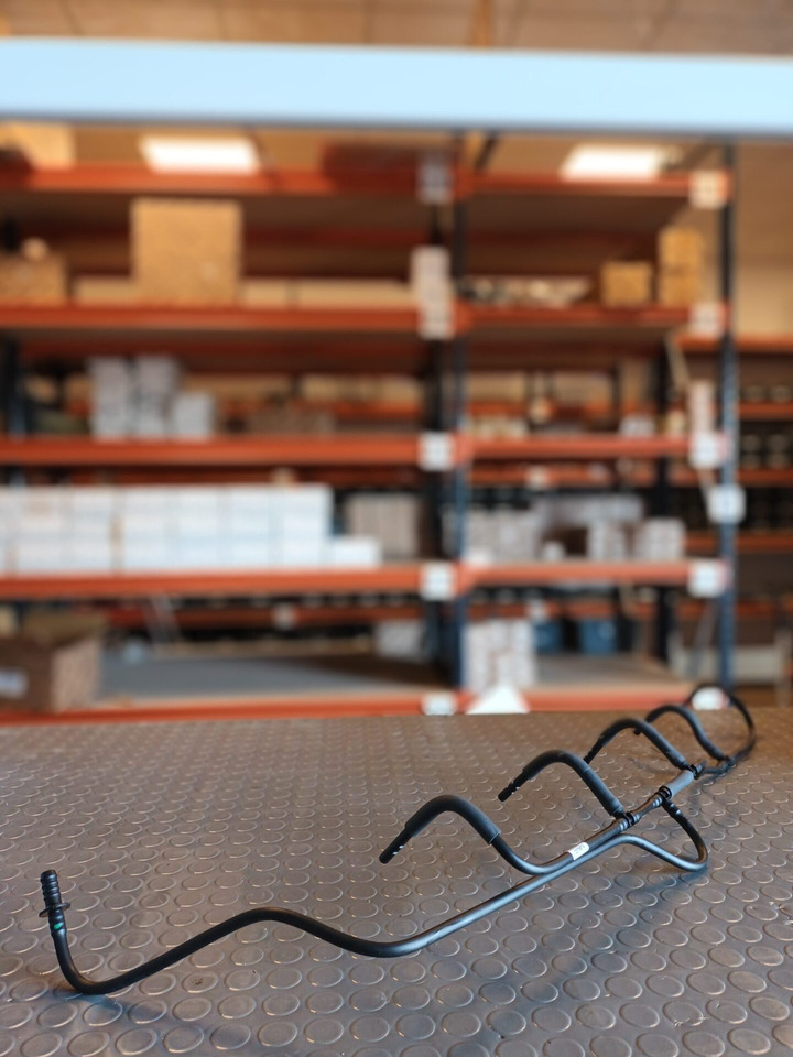 SCANIA BLEED PIPE 2076574 - المحرك و قطع الغيار - شاحنة: صور 1 SCANIA BLEED PIPE 2076574 - المحرك و قطع الغيار - شاحنة: صور 1