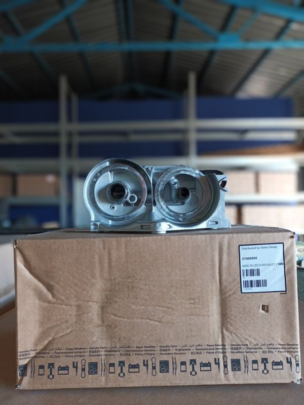 VOLVO FUEL FILTER HOUSING 21900860, 21032642 - فلتر الوقود - شاحنة: صور 1 VOLVO FUEL FILTER HOUSING 21900860, 21032642 - فلتر الوقود - شاحنة: صور 1