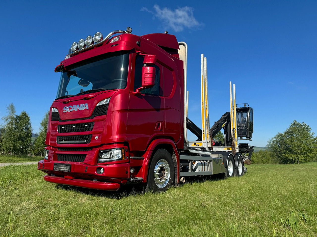 SCANIA R580 XT V8 - شاحنة قطع الأشجار: صور 2 SCANIA R580 XT V8 - شاحنة قطع الأشجار: صور 2