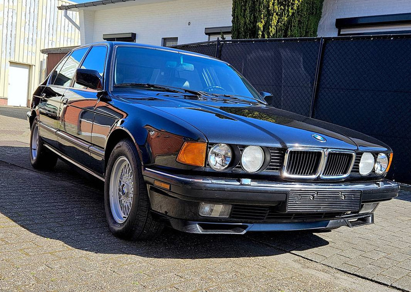BMW 750IL - سيارة: صور 2 BMW 750IL - سيارة: صور 2