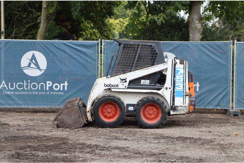 Bobcat 753 - اللودر بعجل: صور 2 Bobcat 753 - اللودر بعجل: صور 2