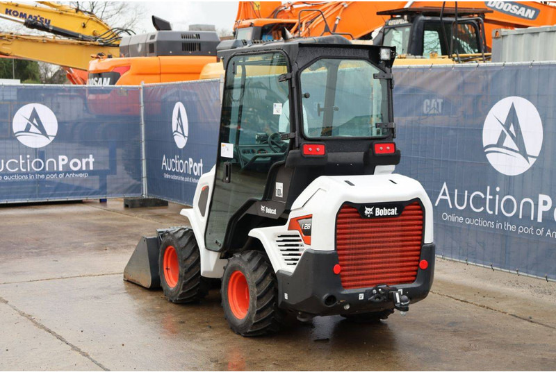 Bobcat L28 - اللودر بعجل: صور 4 Bobcat L28 - اللودر بعجل: صور 4