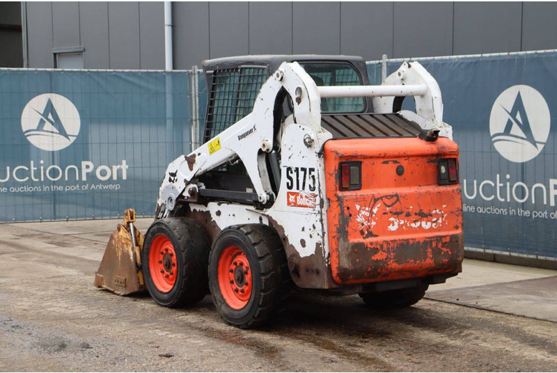 Bobcat S175 - اللودر بعجل: صور 4 Bobcat S175 - اللودر بعجل: صور 4