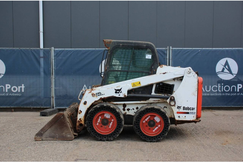 Bobcat S450 - اللودر بعجل: صور 2 Bobcat S450 - اللودر بعجل: صور 2