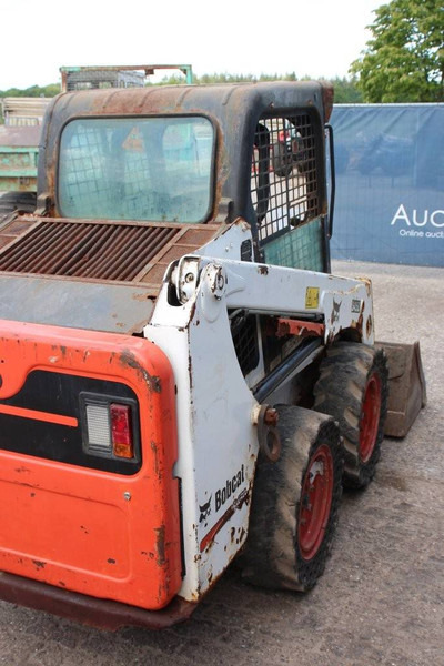 Bobcat S450 - اللودر بعجل: صور 5 Bobcat S450 - اللودر بعجل: صور 5