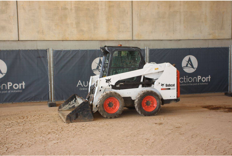 Bobcat S550 - اللودر بعجل: صور 1 Bobcat S550 - اللودر بعجل: صور 1