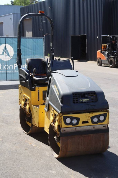 مدحلة Bomag BW 80 AD-5: صور 7