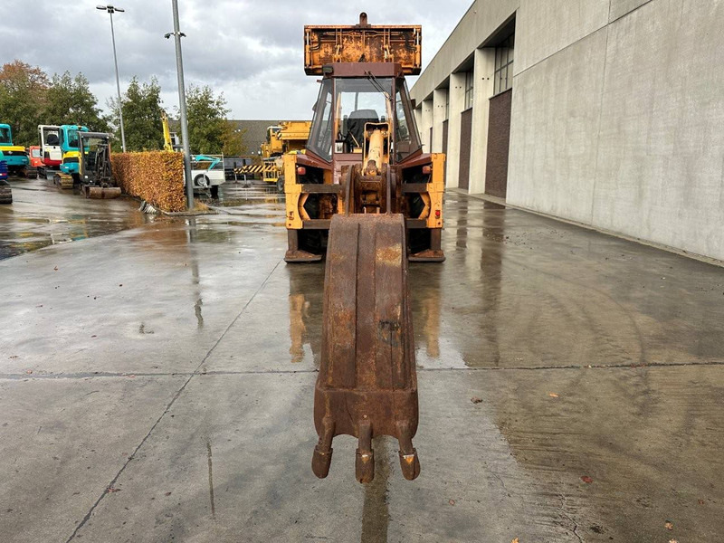 حفار متعدد الاستخدام Case 580G: صور 18