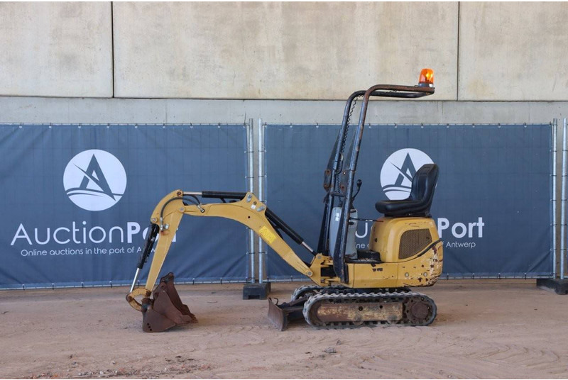 Caterpillar 300.9D - حفارة مصغرة: صور 1 Caterpillar 300.9D - حفارة مصغرة: صور 1