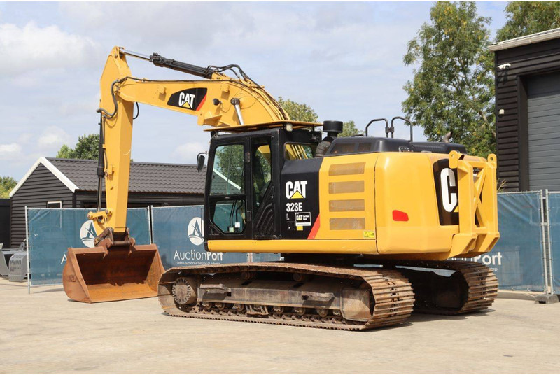 Caterpillar 323E - حفارات زحافة: صور 4 Caterpillar 323E - حفارات زحافة: صور 4