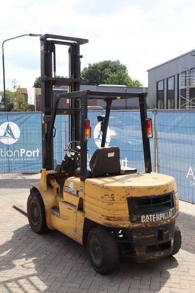 Caterpillar DP30 - رافعة شوكية ديزل: صور 4 Caterpillar DP30 - رافعة شوكية ديزل: صور 4