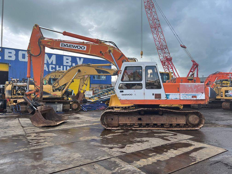 Daewoo 220LC - حفارات زحافة: صور 2 Daewoo 220LC - حفارات زحافة: صور 2
