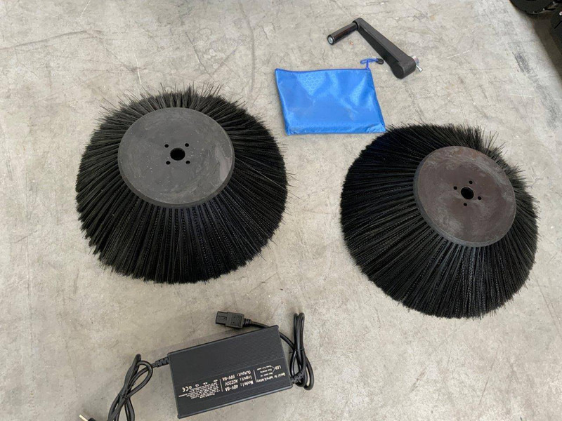 Daewoo Das80 Zit - سياره كنس شوارع: صور 5 Daewoo Das80 Zit - سياره كنس شوارع: صور 5