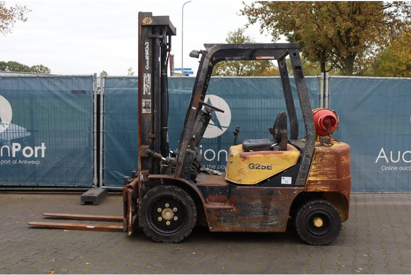 Daewoo G25E-5 - رافعة شوكية تعمل بالغاز: صور 2 Daewoo G25E-5 - رافعة شوكية تعمل بالغاز: صور 2