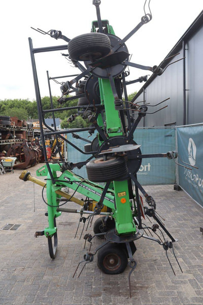 Deutz Fahr CondiMaster 9021 - لمّامَة القش: صور 5 Deutz Fahr CondiMaster 9021 - لمّامَة القش: صور 5