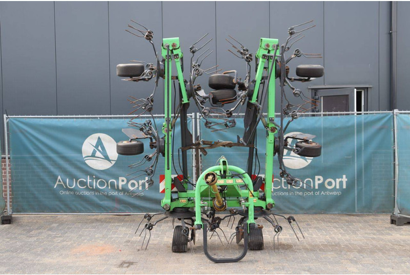 Deutz Fahr CondiMaster 9021 - لمّامَة القش: صور 2 Deutz Fahr CondiMaster 9021 - لمّامَة القش: صور 2