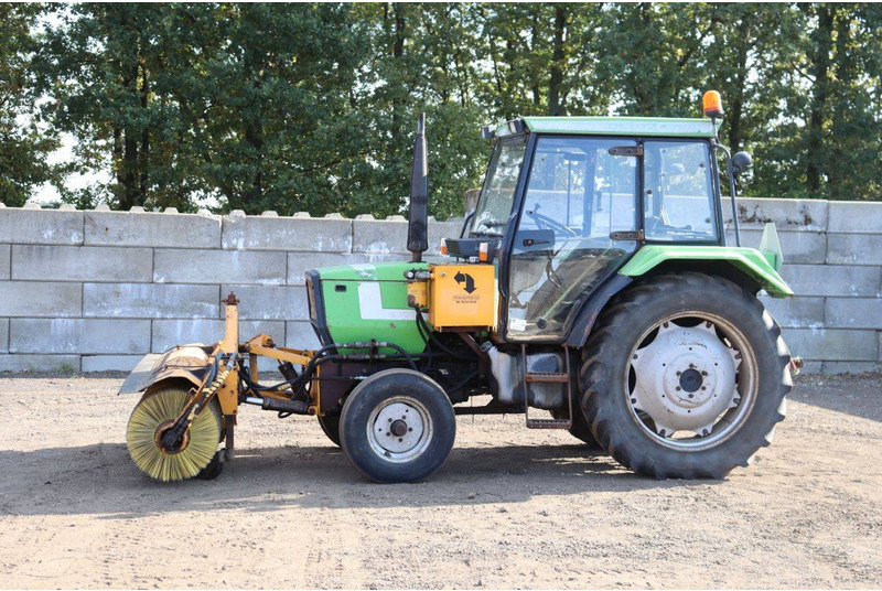 Deutz Fahr D1066/4-S - جرار: صور 1 Deutz Fahr D1066/4-S - جرار: صور 1