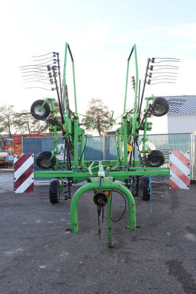 Deutz Fahr KS 2.60 - لمّامَة القش: صور 4 Deutz Fahr KS 2.60 - لمّامَة القش: صور 4