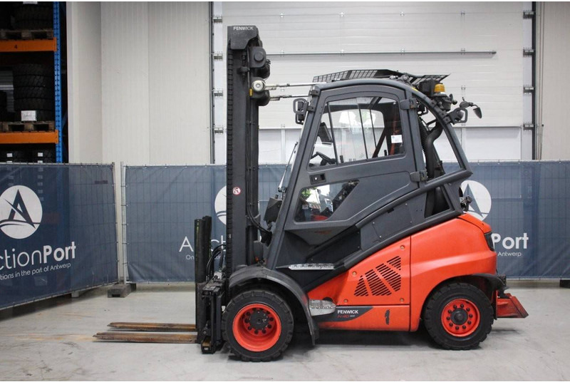 Fenwick-Linde H40T-02 - رافعة شوكية تعمل بالغاز: صور 2 Fenwick-Linde H40T-02 - رافعة شوكية تعمل بالغاز: صور 2