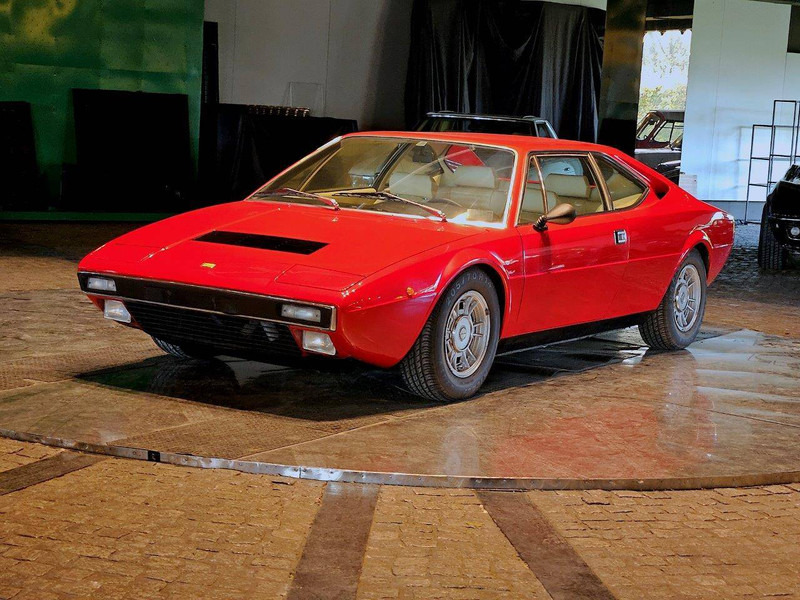 Ferrari DINO 308 GT4 - سيدان: صور 1 Ferrari DINO 308 GT4 - سيدان: صور 1