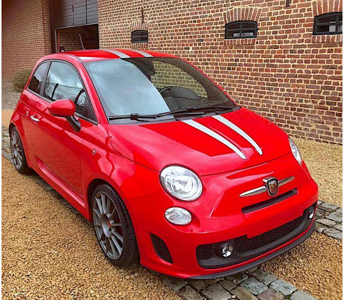 Fiat 500 Abarth Tributo Ferrari (limited 142/200) - سيدان: صور 3 Fiat 500 Abarth Tributo Ferrari (limited 142/200) - سيدان: صور 3