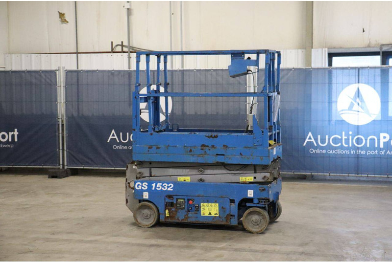 Genie GS-1532 - رافعات مقصية: صور 3 Genie GS-1532 - رافعات مقصية: صور 3