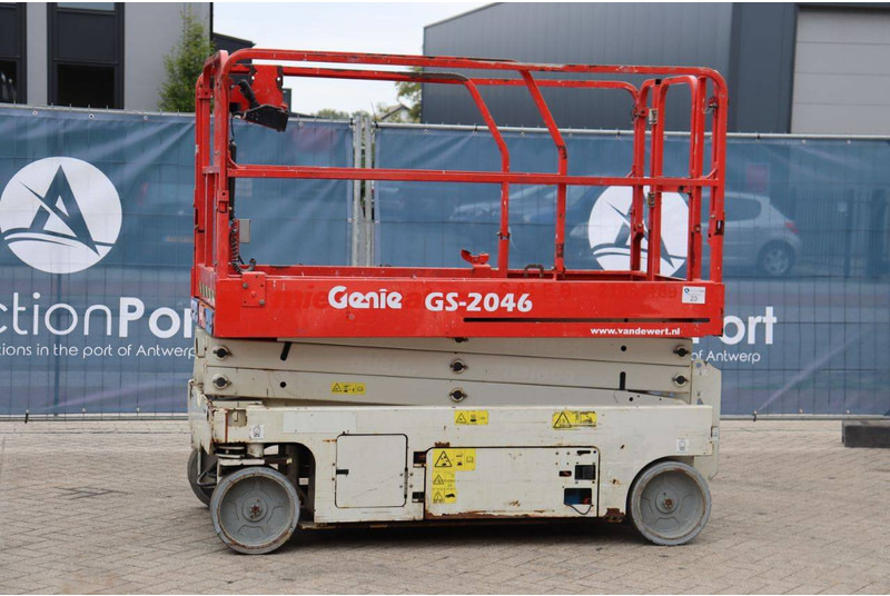 Genie GS-2046 - رافعات مقصية: صور 1 Genie GS-2046 - رافعات مقصية: صور 1