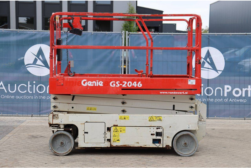 Genie GS-2046 - رافعات مقصية: صور 2 Genie GS-2046 - رافعات مقصية: صور 2