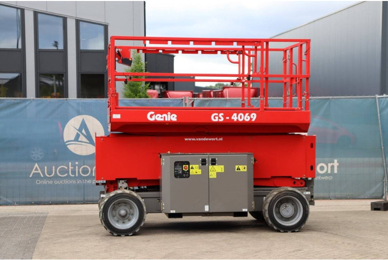 Genie GS4069 BE - رافعات مقصية: صور 1 Genie GS4069 BE - رافعات مقصية: صور 1