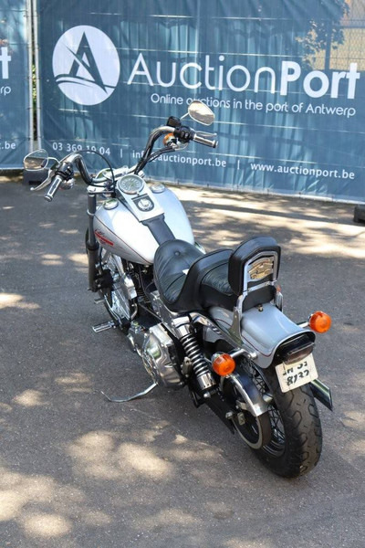 Harley-Davidson Dyna Wide Glide - دراجة بخارية: صور 4 Harley-Davidson Dyna Wide Glide - دراجة بخارية: صور 4