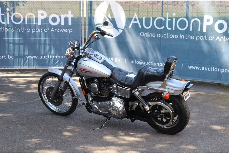Harley-Davidson Dyna Wide Glide - دراجة بخارية: صور 3 Harley-Davidson Dyna Wide Glide - دراجة بخارية: صور 3