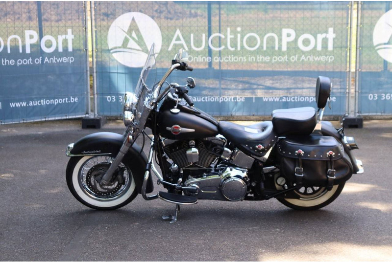 Harley-Davidson Heritage Softail Classic - دراجة بخارية: صور 2 Harley-Davidson Heritage Softail Classic - دراجة بخارية: صور 2