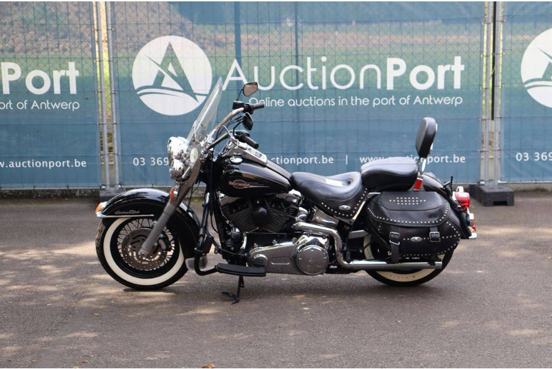 Harley-Davidson Heritage Softail Classic - دراجة بخارية: صور 2 Harley-Davidson Heritage Softail Classic - دراجة بخارية: صور 2