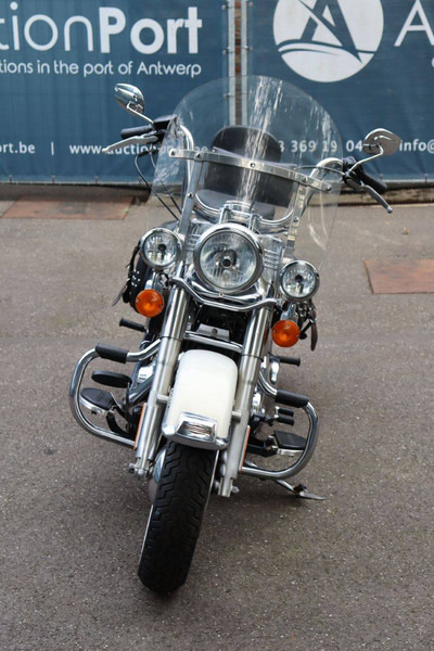 دراجة بخارية Harley-Davidson Heritage Softail: صور 8
