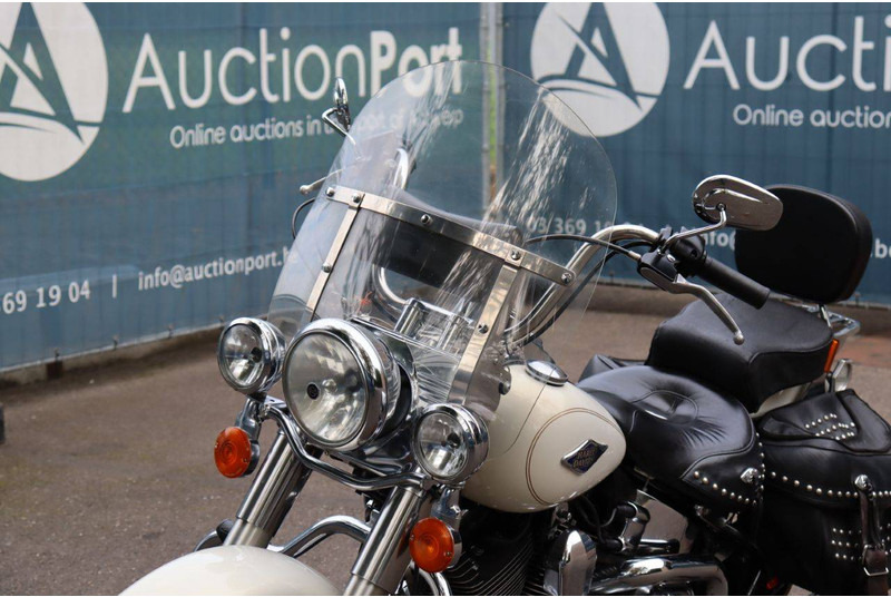 دراجة بخارية Harley-Davidson Heritage Softail: صور 11